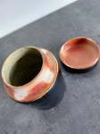 Anne Droeshout - Item N° 11 - Keramisch gedraaide pot met deksel