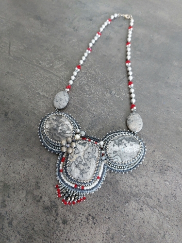 Rita Vellemans - Item N° 13 - Halsketting HOPE