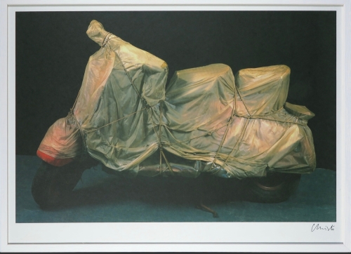 Christo Javacheff - Wrapped Vespa