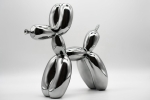 Gray balloon dog