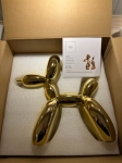 Golden balloon dog