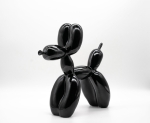 Black balloon dog